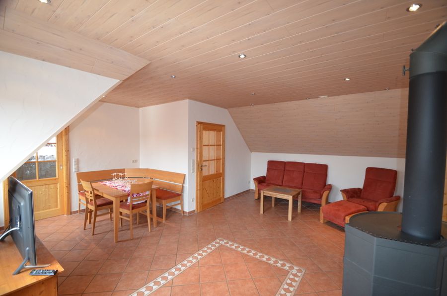 Wohnbereich der Ferienwohnung im Gästehaus Stefan Metzler