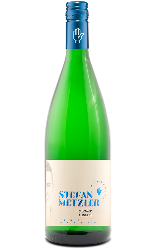 Flasche Silvaner feinherb aus der Weinlinie Handgriff von Stefan Metzler